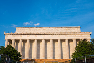 Obraz premium Golden hour view of Lincoln memorial in Washington DC