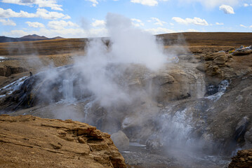 The Tagejia Grand Geyser/Fountain in Tibet