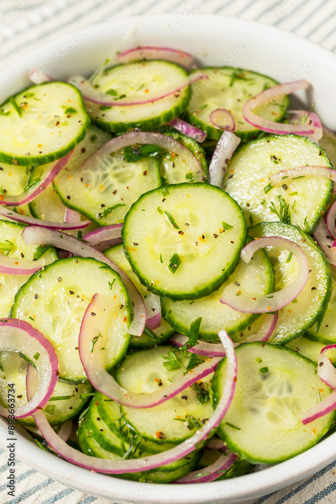 Poster gourmet healthy cucumber salad