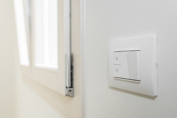 Electric roller shutter switch
