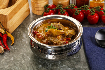 Yellow THai curry with beef