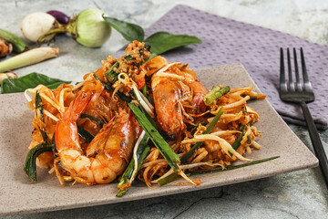 Pad Thai - noodle with prawn