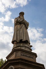 Fototapeta premium Monument to Leonardo. Milan