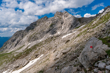 Panoramic mountain tour in Ehrwald via the Tajatorl to the Drachensee and Seebensee lakes