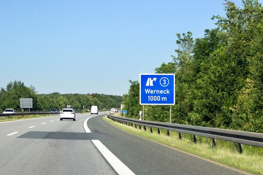 Autobahnausfahrt Werneck auf Autobahn A7, E48 in Richtung W&uuml;rzburg