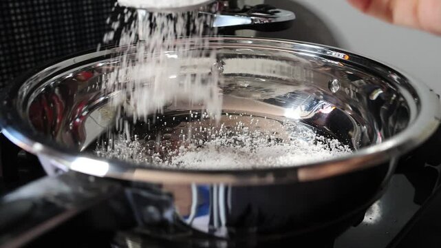 Throwing tapioca flour into the frying pan