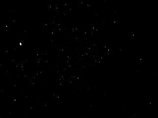 Fundo preto grunge, com riscos e rabiscos. Fundo abstrato com detalhes e efeito grunge. Textura em fundo preto vintage.