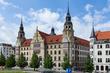 Landgericht Halle (Saale), Außenansicht Nord-Ostseite; repräsentatives Bauwerk, von 1903 bis 1905 im typischen historistischen Stil wilhelminischer Justizbauten errichtet