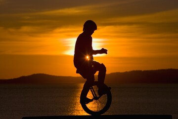 Unicycling © Designpics