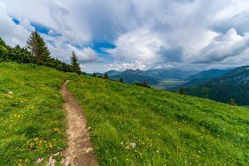 Mountain tour in Schattwald from the Wannenjochbahn to the Kuhgrundkopf