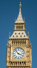 Obraz premium Close up of clock and hands of Big Ben in London, United Kindom