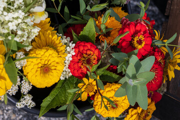 Dahlia, Zinnia, Marigold, and other flowers for sale at the farmer's market
