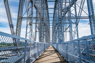 Fototapeta premium Purple People Bridge