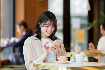 若い女性