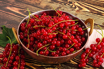 Ripe and juicy red currants berry