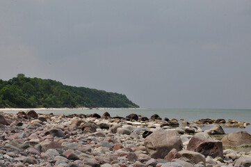 idyllischer Steinstrand auf Rügen Nähe Arkona - idyllic stone beach on Rügen near Arkona