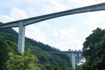 滝沢ダムと雷電廿六木橋