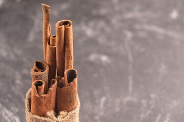 Cinnamon or with the scientific name Cinnamomum is a type of tree that produces spices. Cinnamomum verum