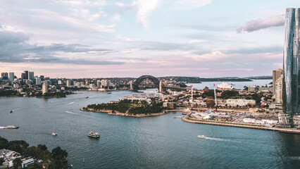 Obraz premium View of Sydney City w/ Harbour Bridge