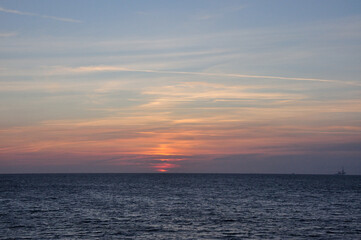 romantscher Sonnenuntergang am Atlantik in Fecamp - romantic sunset on the Atlantic in Fecamp