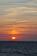romantscher Sonnenuntergang am Atlantik in Fecamp - romantic sunset on the Atlantic in Fecamp
