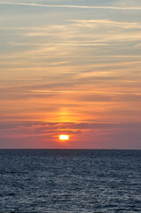 romantscher Sonnenuntergang am Atlantik in Fecamp - romantic sunset on the Atlantic in Fecamp