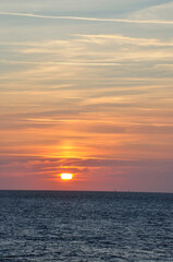 romantscher Sonnenuntergang am Atlantik in Fecamp - romantic sunset on the Atlantic in Fecamp