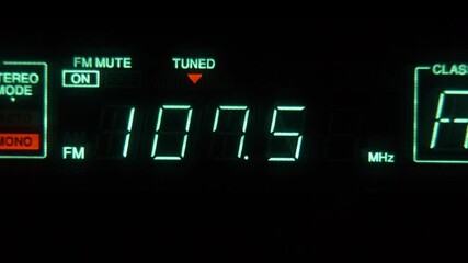 Scanning through radio stations on a digital stereo system