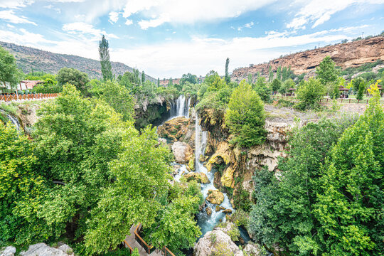 The scenic views of Yerk&ouml;pr&uuml; Waterfall located on the G&ouml;ksu River in the Hadim District of Konya with a magnificent beauty that can enchant everyone with its unique natural beauty.