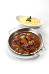 File Madeira Champignon Sauce and Mashed Potatoes