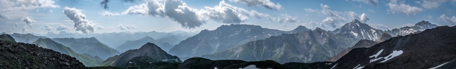 Samnaun, Schweiz: Panorama vom Flimsattel in die südtiroler Alpen