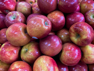 Close up of apples at grocery store