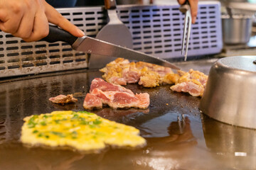 Take advantage of the weekend to enjoy hot freshly made Teppanyaki dishes that are fresh and delicious