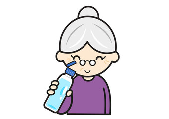 水の入ったペットボトルを持つおばあちゃん
