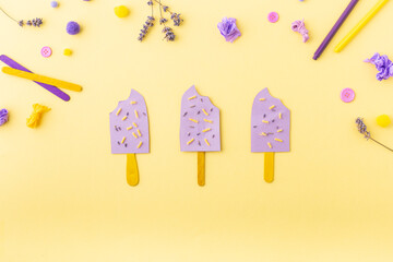 Paper ice cream craft for kids at home or kindergarten. Summer ideas.