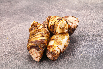 Natural organic raw ginger root