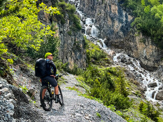 Moutainbike ride in the alps