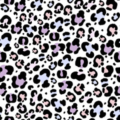 Leopard seamless pattern for fashion. Hand drawn skin animal leather texture. 
