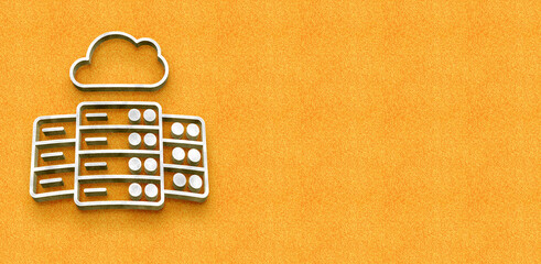  Combines public and private clouds, allowing data and applications to be shared between them for greater flexibility