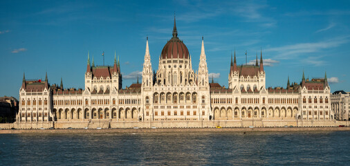 Fototapeta premium View of the Hungarian Parliament Building from the river Danube, Budapest, Hungary