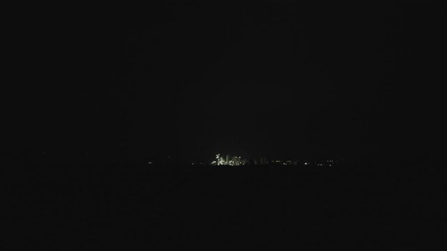 Gewitter Nachts mit Blitzen in Slow Motion