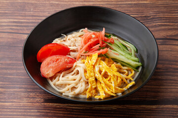 冷やしゴマだれうどん