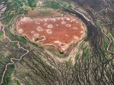 Aerial view of Cooper Creek in Channel Country flood plain, Tanbar, Queensland, Australia.