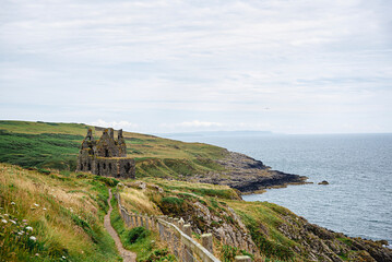 Landscape photography of castle ruin,  fort, wall, historical, building, view, ancient, landmark, destination, scenic, sky, history, hill, heritage, fortress, traditional, architecture, Scotland; UK