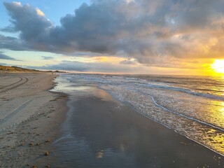 Blick auf das Meer am Strand von Sint Maartenszee