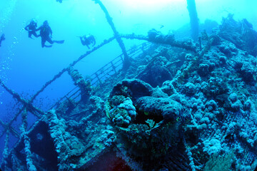 wreck - shipwreck) in scuba divers' slang - a type of dive in which a descent is made to sunken...