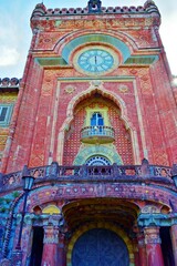 Obraz premium Italy, Florence, 14 July 2024 architectural details of the ancient Sammezzano Castle located in Reggello in Tuscany and currently in a state of abandonment