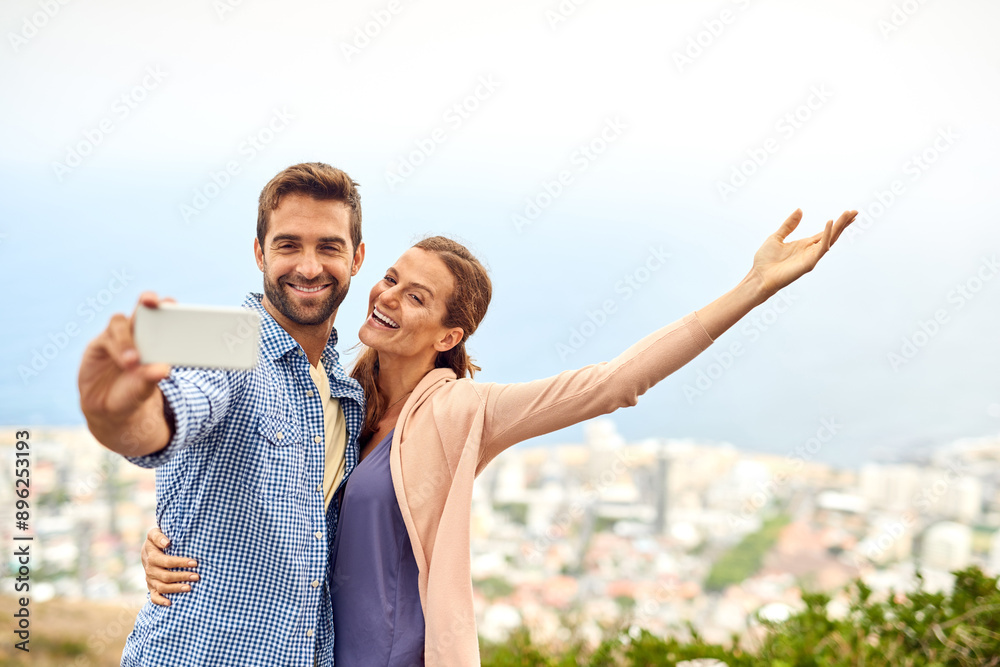 Poster Couple, smartphone and selfie with a smile for love, care and happiness together in summer. Man, woman and Italy adventure for profile picture, honeymoon and romantic date or vacation view to relax