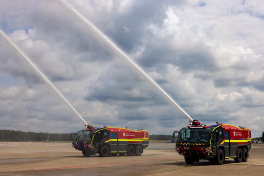 รูปภาพArff – เลือกดูภาพถ่ายสต็อก เวกเตอร์ และวิดีโอ94 | Adobe Stock