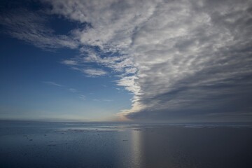 Obraz premium clouds over sea